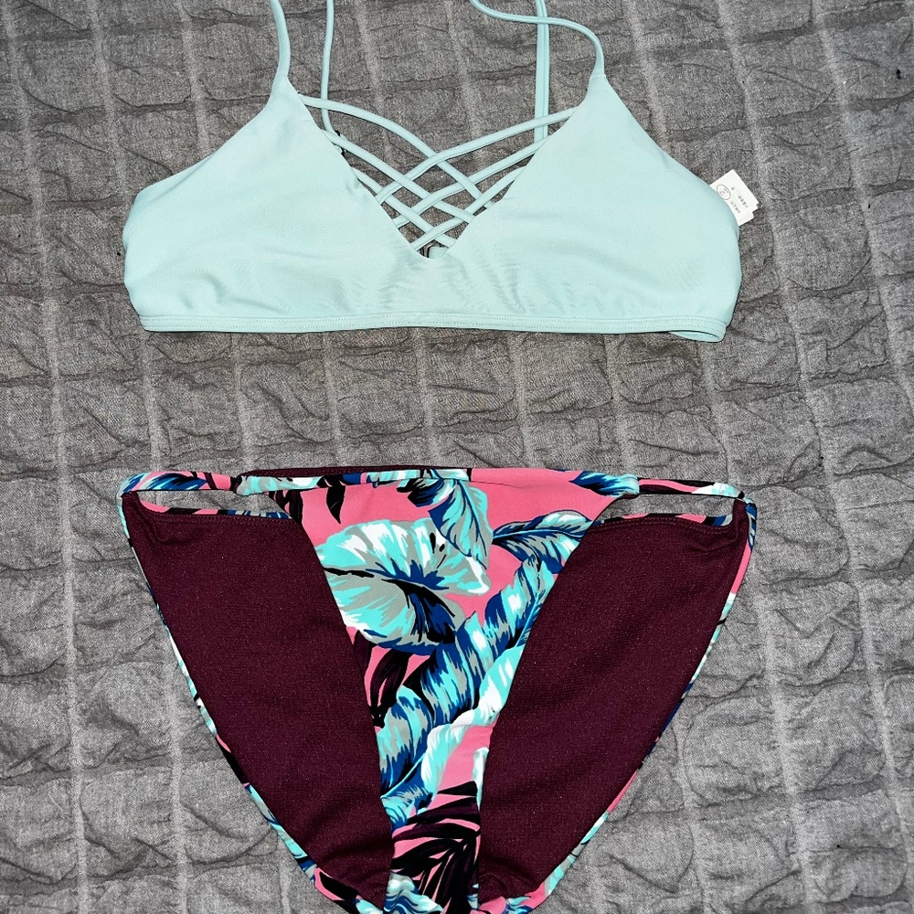 Hollister criss cross top and Walmart no boundaries bottoms